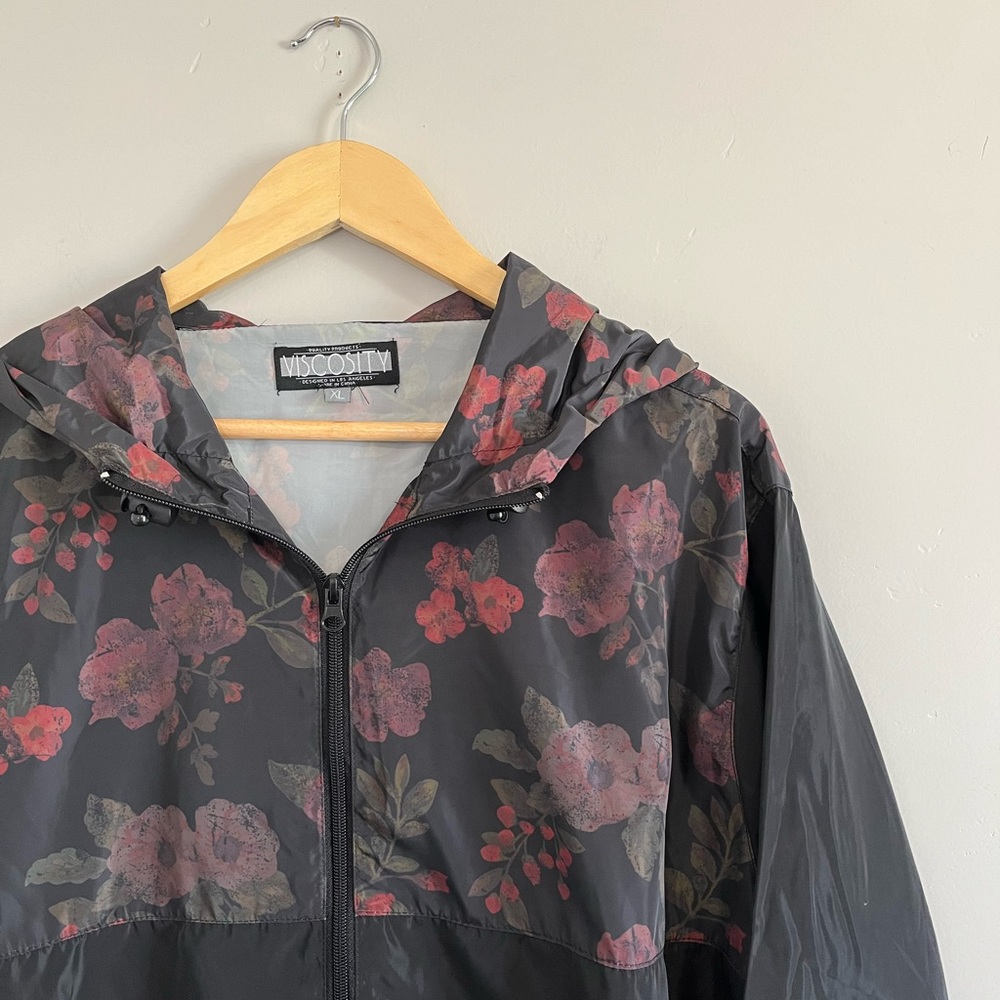 Viscosity | Lightweight Zip Up Windbreaker